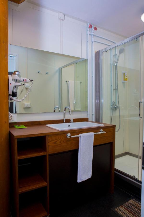 Dunia Hotel Ouagadougou Loumbila ภายนอก รูปภาพ