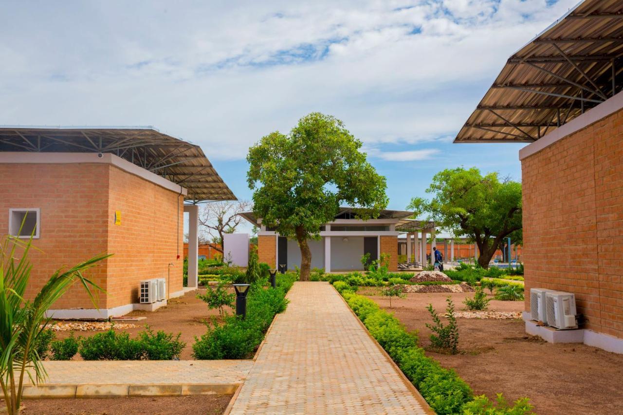 Dunia Hotel Ouagadougou Loumbila ภายนอก รูปภาพ