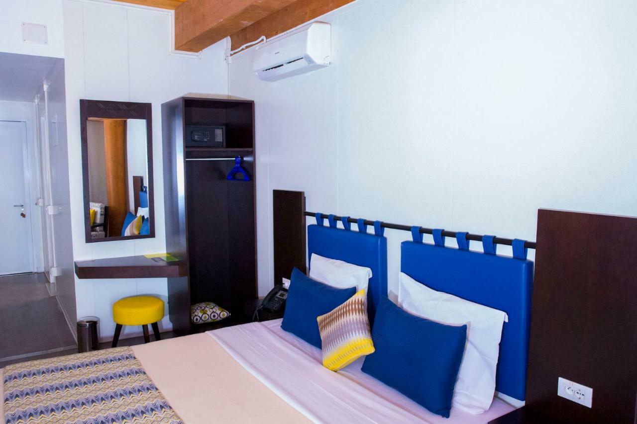 Dunia Hotel Ouagadougou Loumbila ภายนอก รูปภาพ