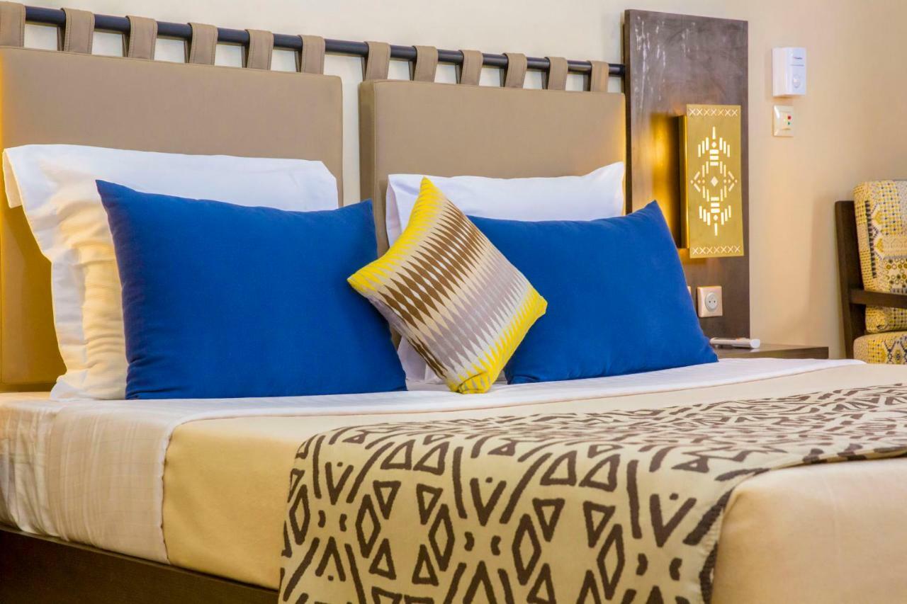Dunia Hotel Ouagadougou Loumbila ภายนอก รูปภาพ